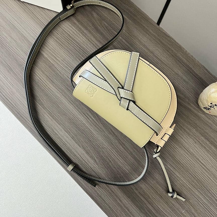 0031-Gate Saddle Bag